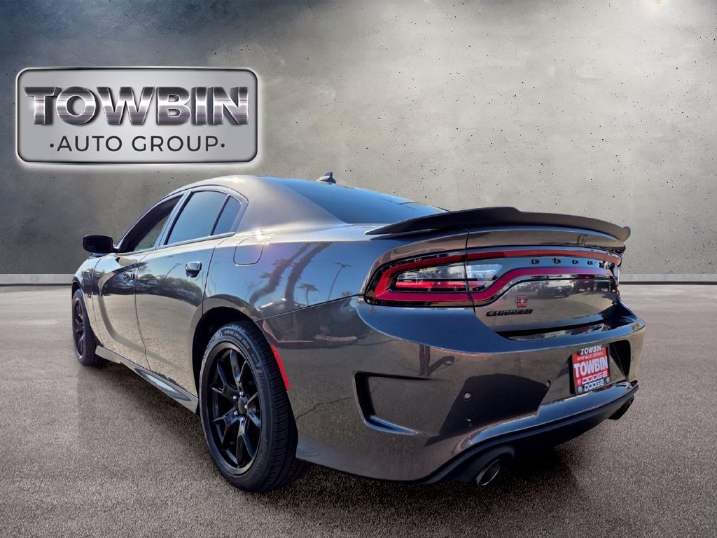 Used 2023 Dodge Charger R/T w/ Plus Group RWD image 6