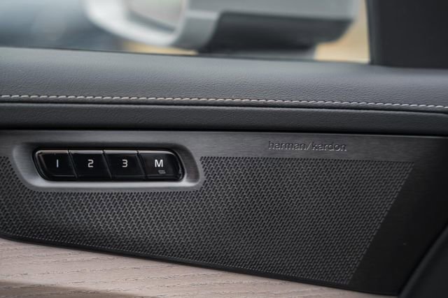 New 2026 Volvo XC90 T8 Ultra w/ Protection Package Premier image 40