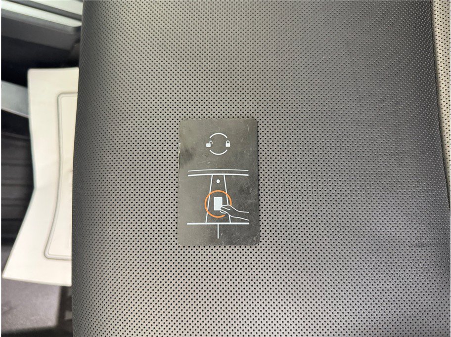 Used 2024 Tesla Cybertruck AWD Crew Cab image 49