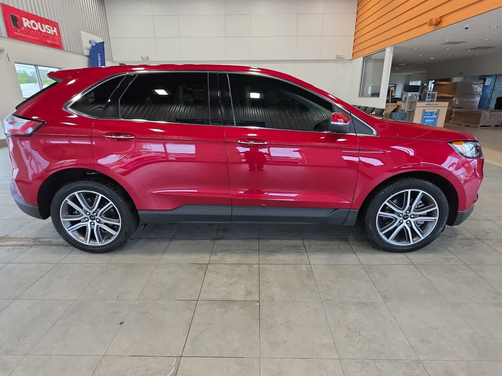 Used 2024 Ford Edge Titanium w/ Equipment Group 301A AWD/4WD image 6