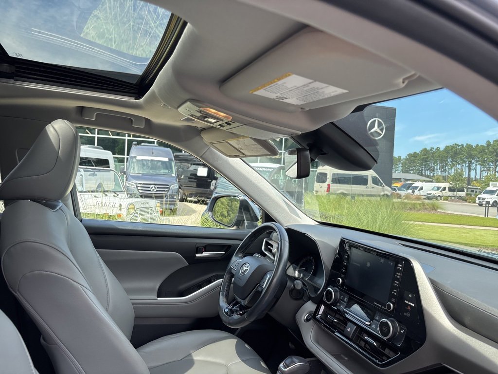 Used 2021 Toyota Highlander XLE image 53