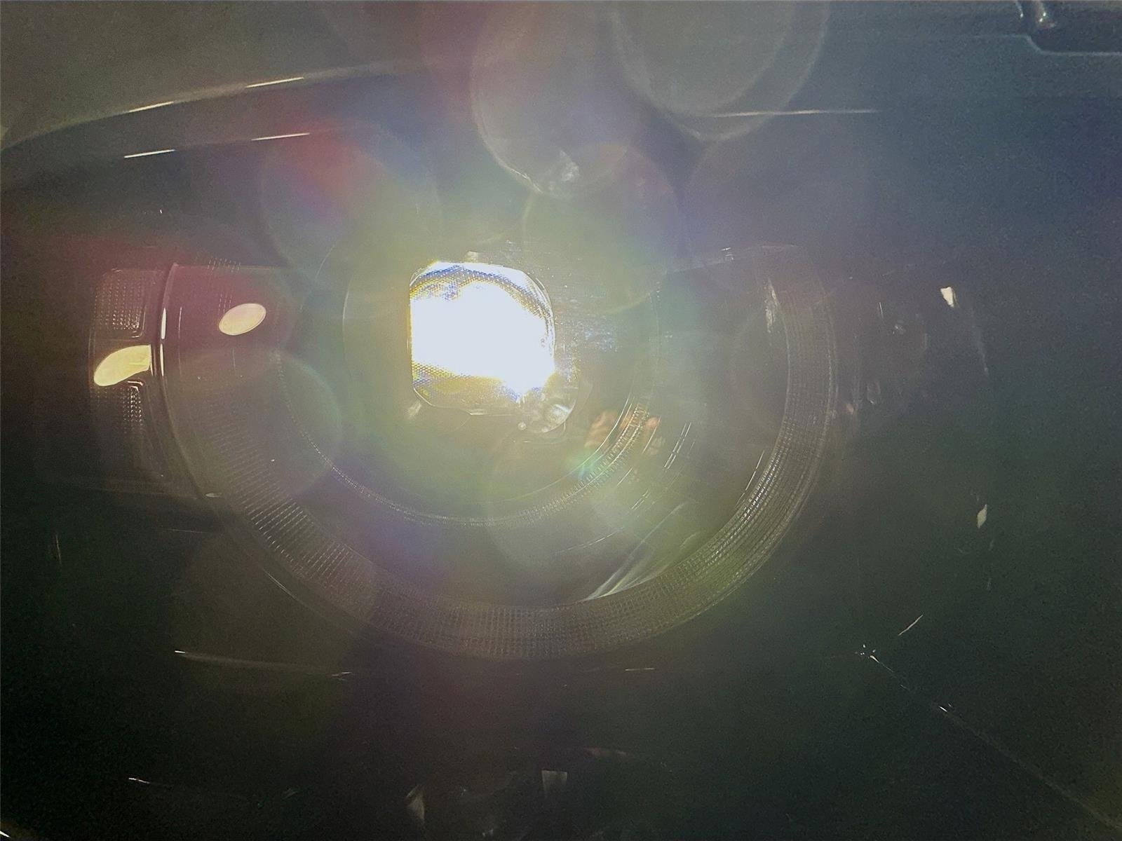 Used 2021 Land Rover Defender 90 First Edition image 9