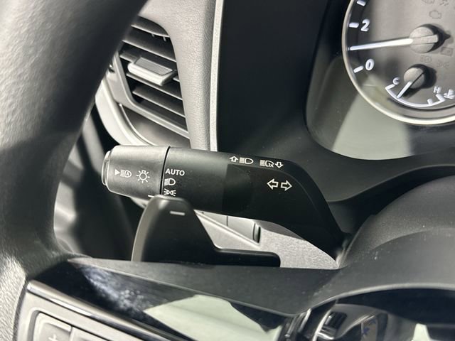 Used 2023 Nissan Rogue SV image 15