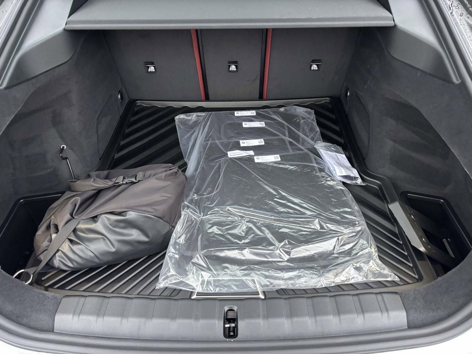 New 2026 BMW i4 xDrive40i AWD/4WD image 9