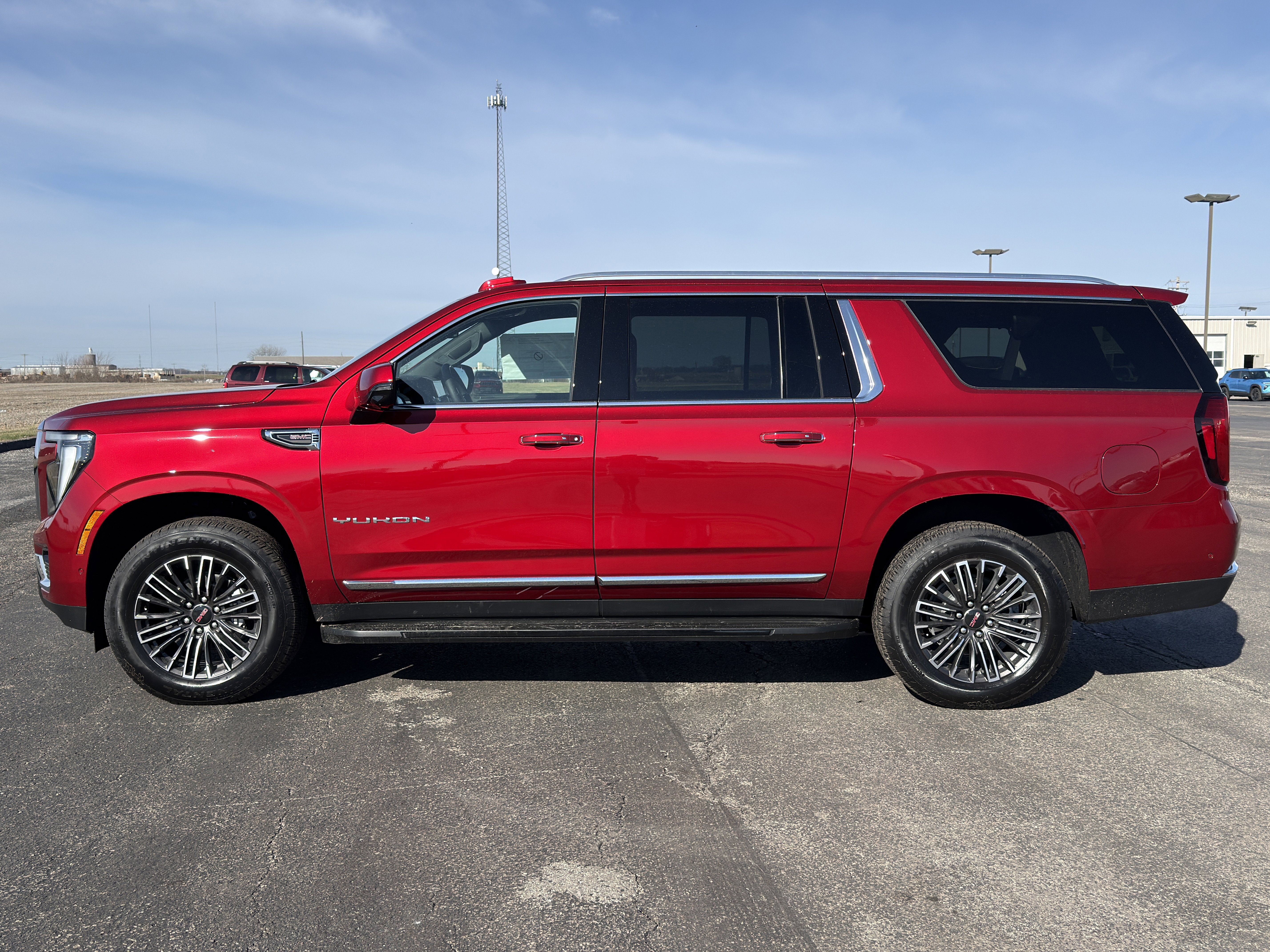 New 2026 GMC Yukon XL Elevation image 8