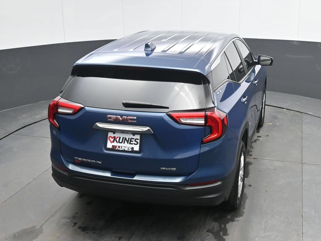 Used 2024 GMC Terrain SLE AWD/4WD image 34