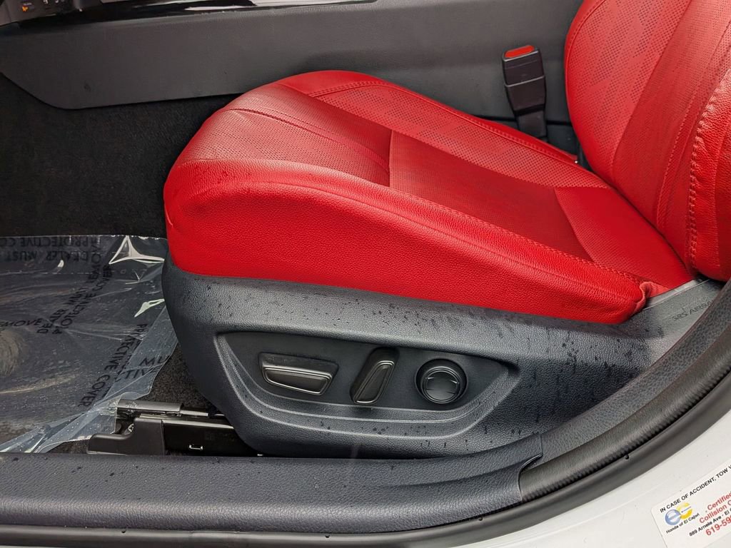 Used 2025 Toyota Camry XSE FWD image 16