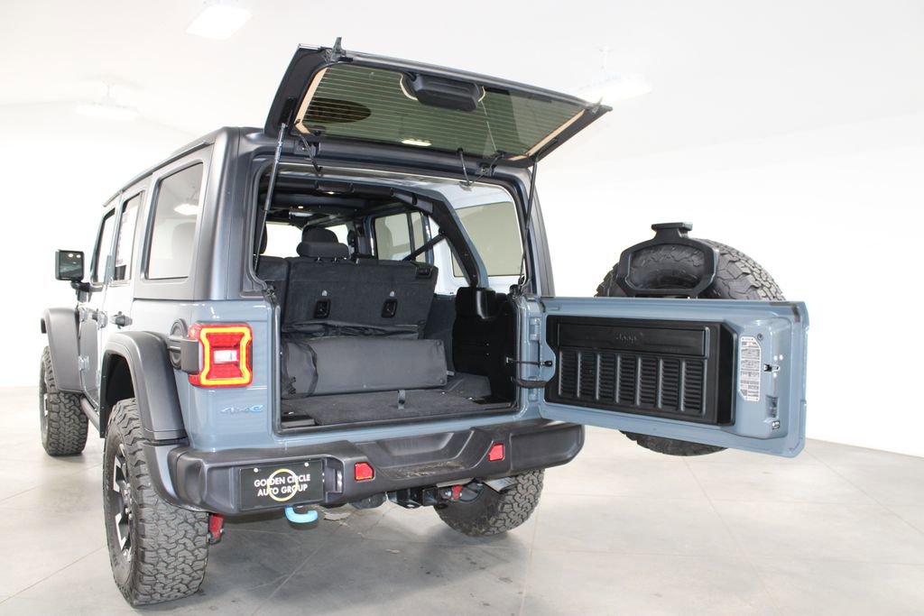 Used 2025 Jeep Wrangler Unlimited Rubicon 4xe w/ Convenience Group image 17