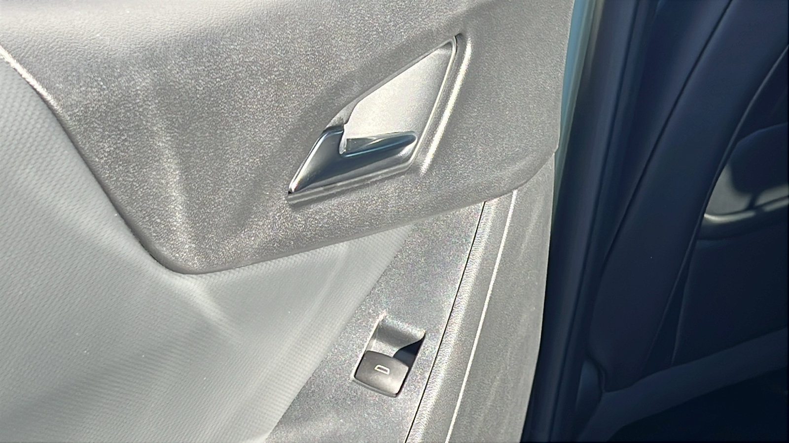 New 2026 Chevrolet Equinox LT w/ Convenience Package II image 12