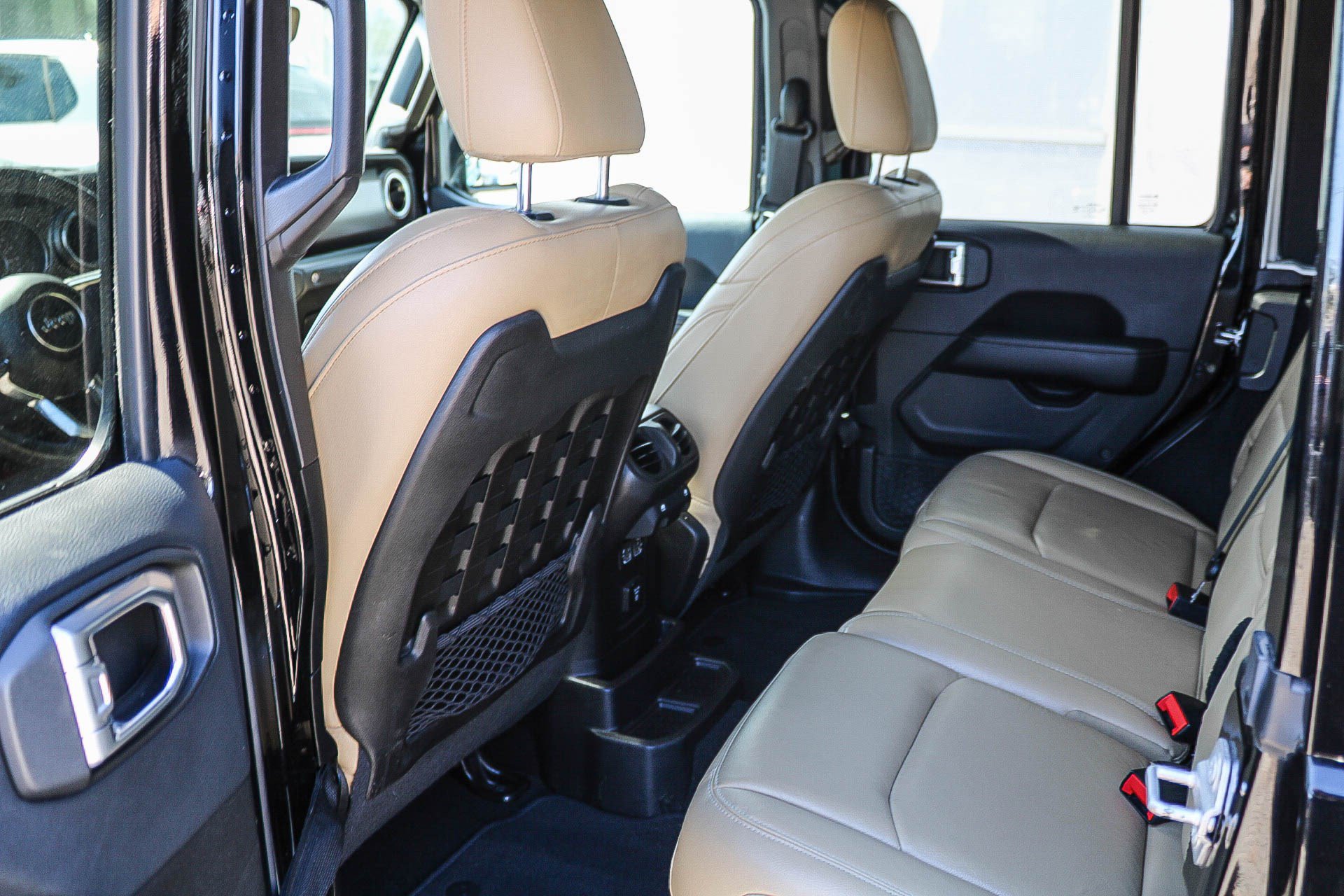 Used 2018 Jeep Wrangler Unlimited Rubicon AWD/4WD image 20
