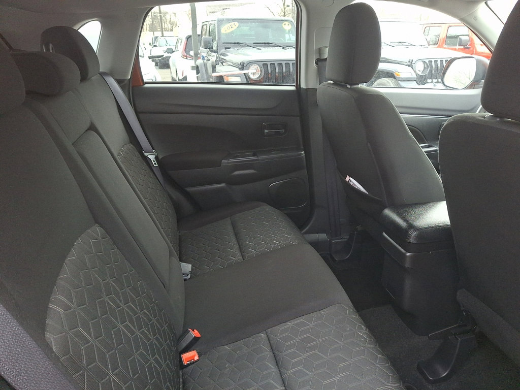 Used 2024 Mitsubishi Outlander Sport ES image 15