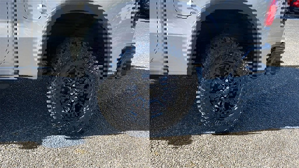 New 2026 Chevrolet Silverado 1500 ZR2 image 9