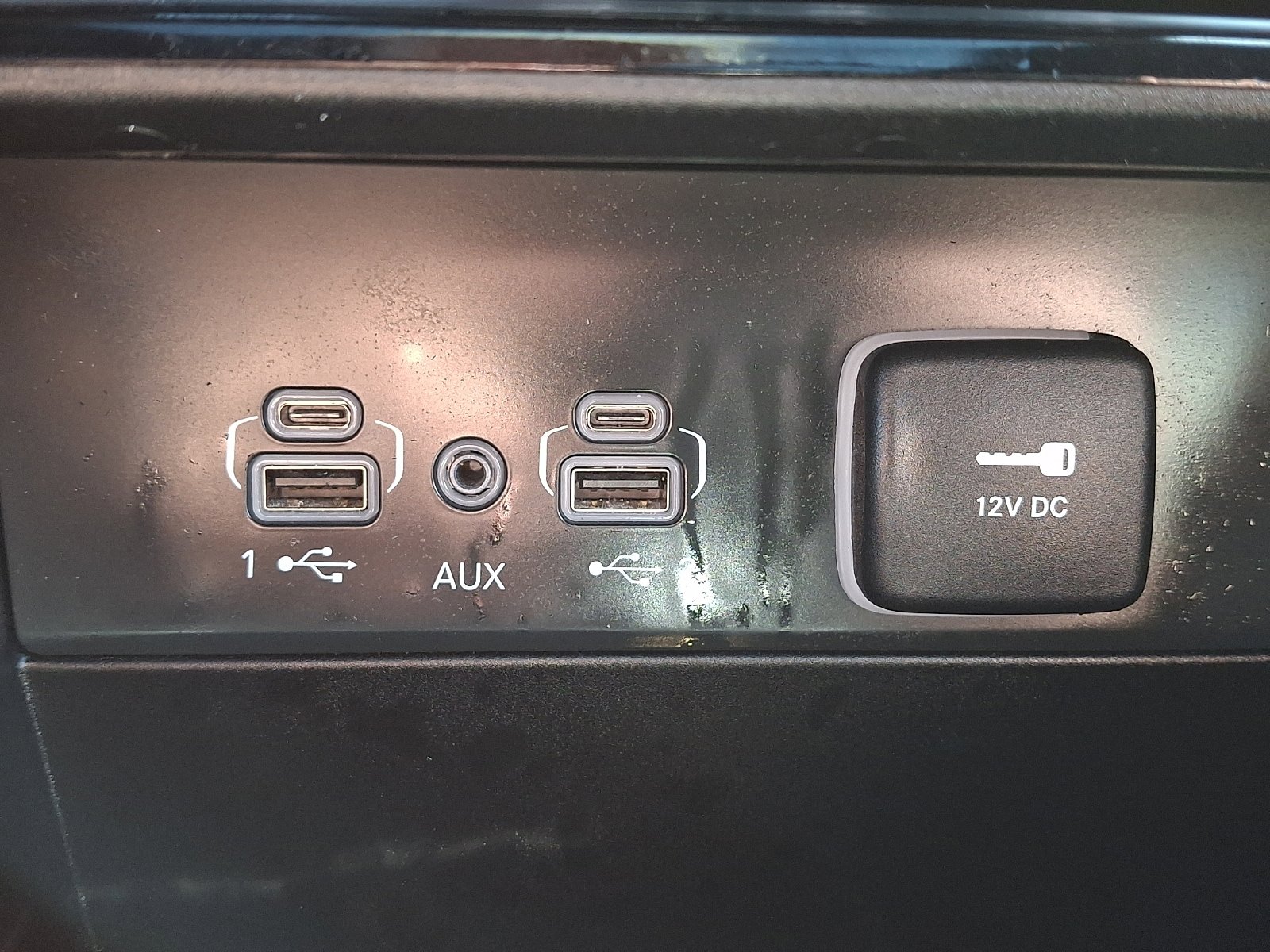 Used 2023 Jeep Grand Cherokee Overland AWD/4WD image 24