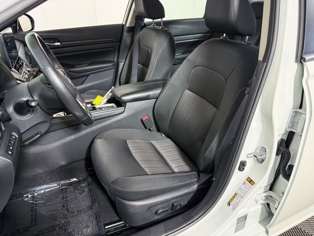 Certified 2024 Nissan Altima 2.5 SV w/ SV Premium Package image 17