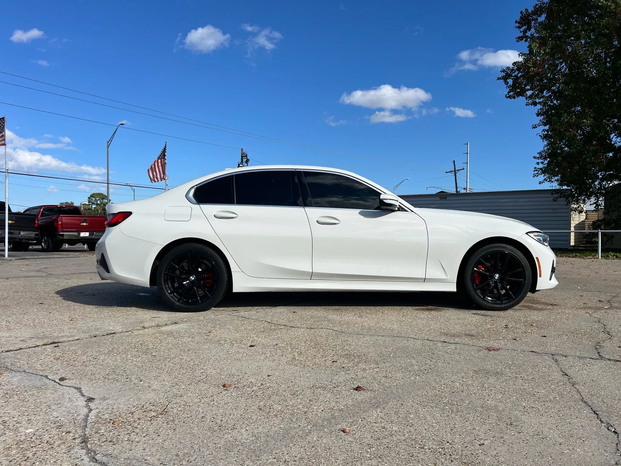 Used 2020 BMW 330i xDrive 330i xDrive Sedan 4D w/ Convenience Package image 4