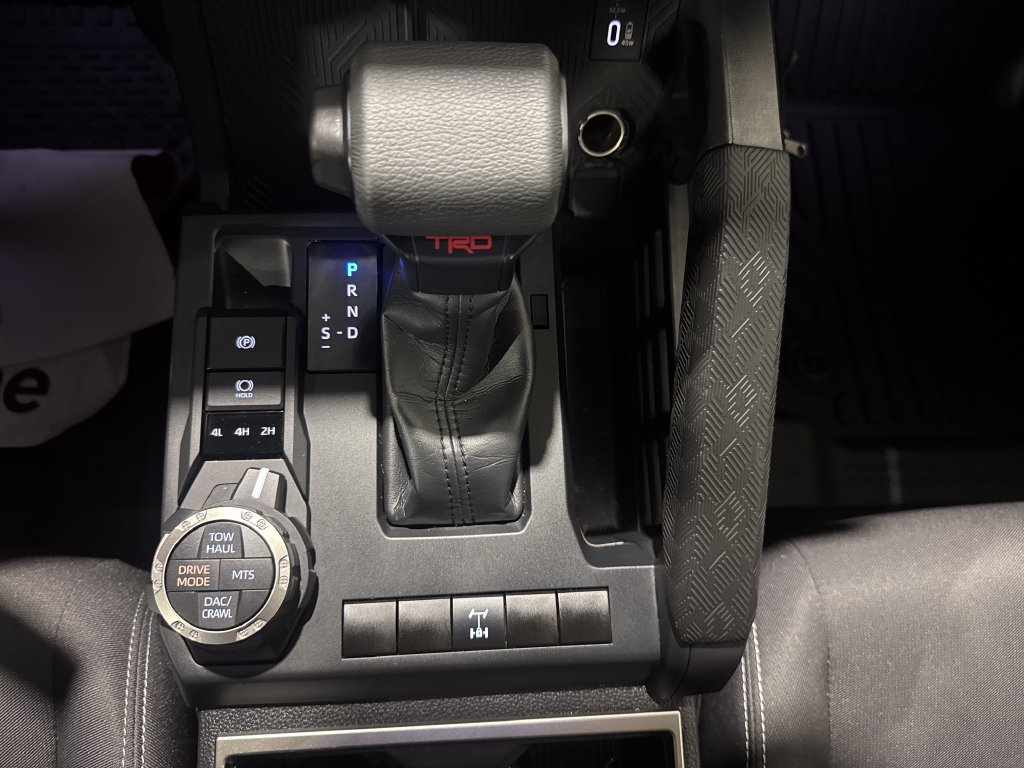 Used 2025 Toyota Tacoma TRD Off-Road AWD/4WD image 40