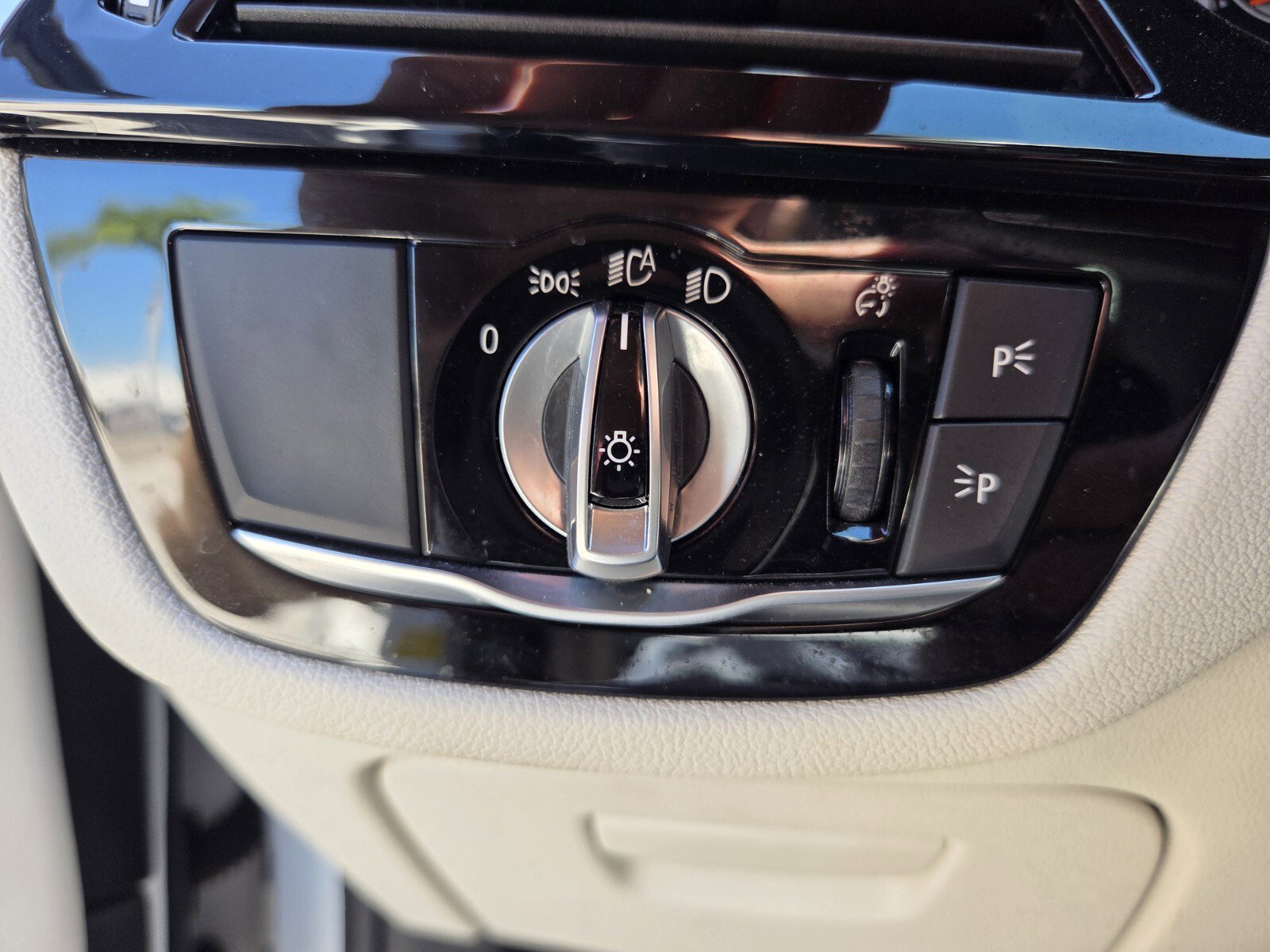 Used 2021 BMW 540i w/ Premium Package image 22