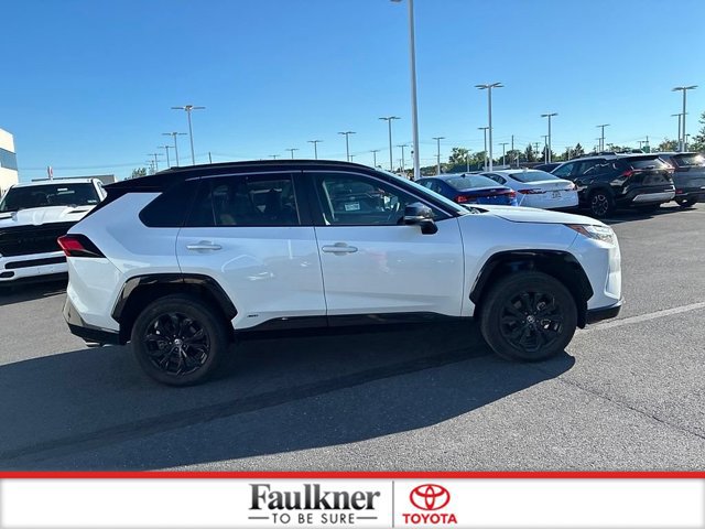 Used 2024 Toyota RAV4 XSE AWD/4WD image 5