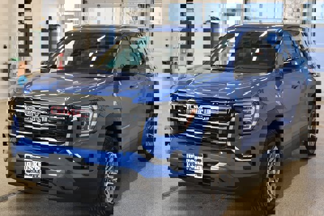 Used 2025 GMC Terrain Elevation w/ Technology Package II image 9