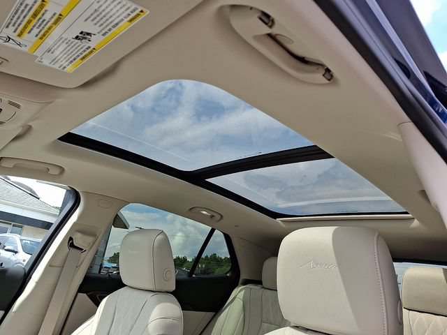 Used 2023 Buick Envision Avenir AWD/4WD image 14