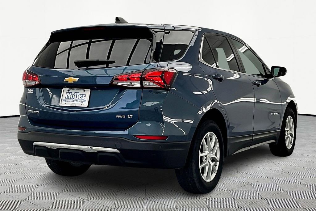 Used 2024 Chevrolet Equinox LT image 2