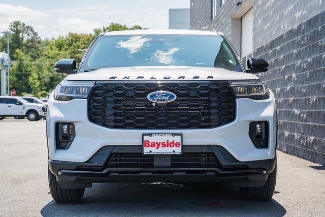 Used 2026 Ford Explorer ST-Line AWD/4WD image 3