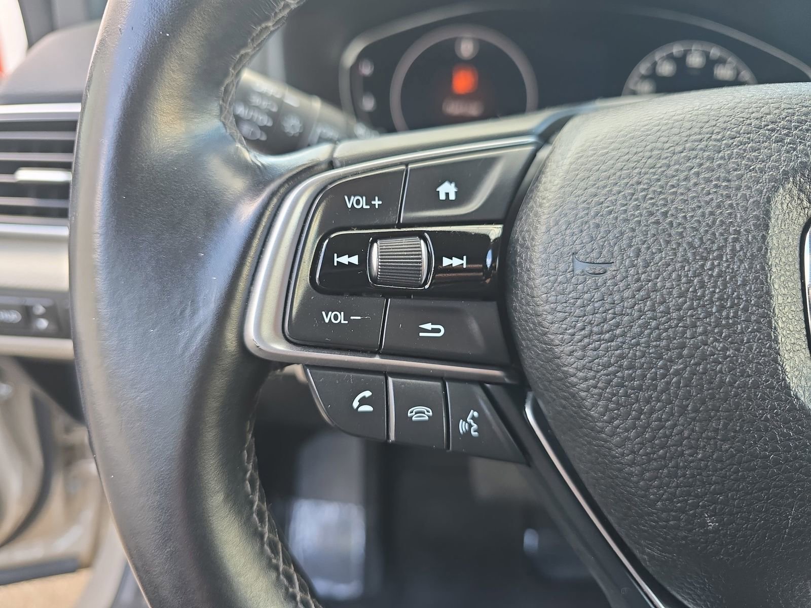 Used 2018 Honda Accord Touring image 20