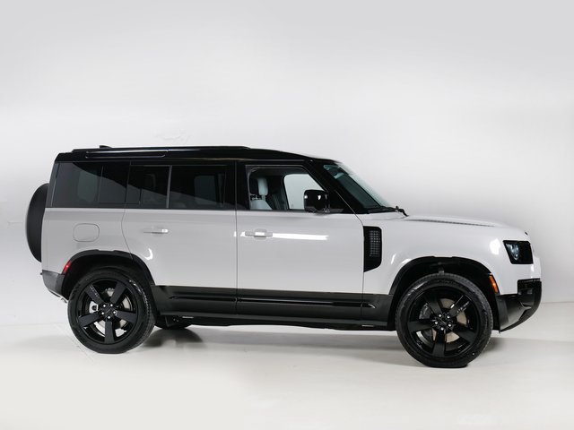 New 2026 Land Rover Defender 110 X-Dynamic SE AWD/4WD image 29