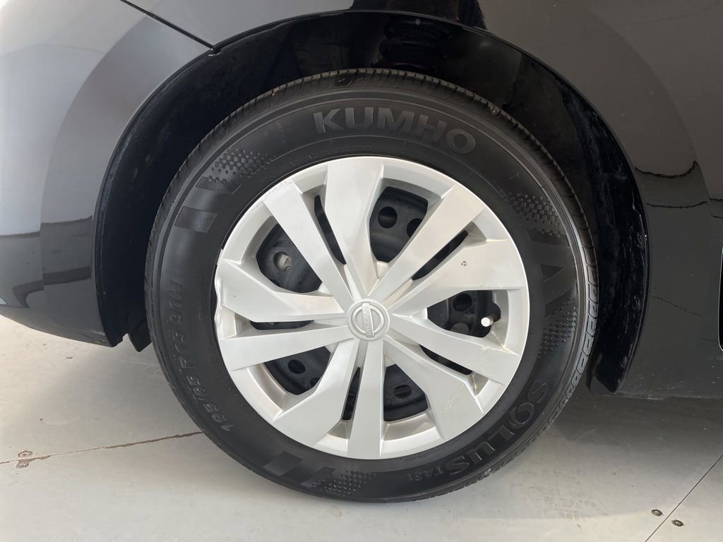 Used 2025 Nissan Versa S FWD image 13