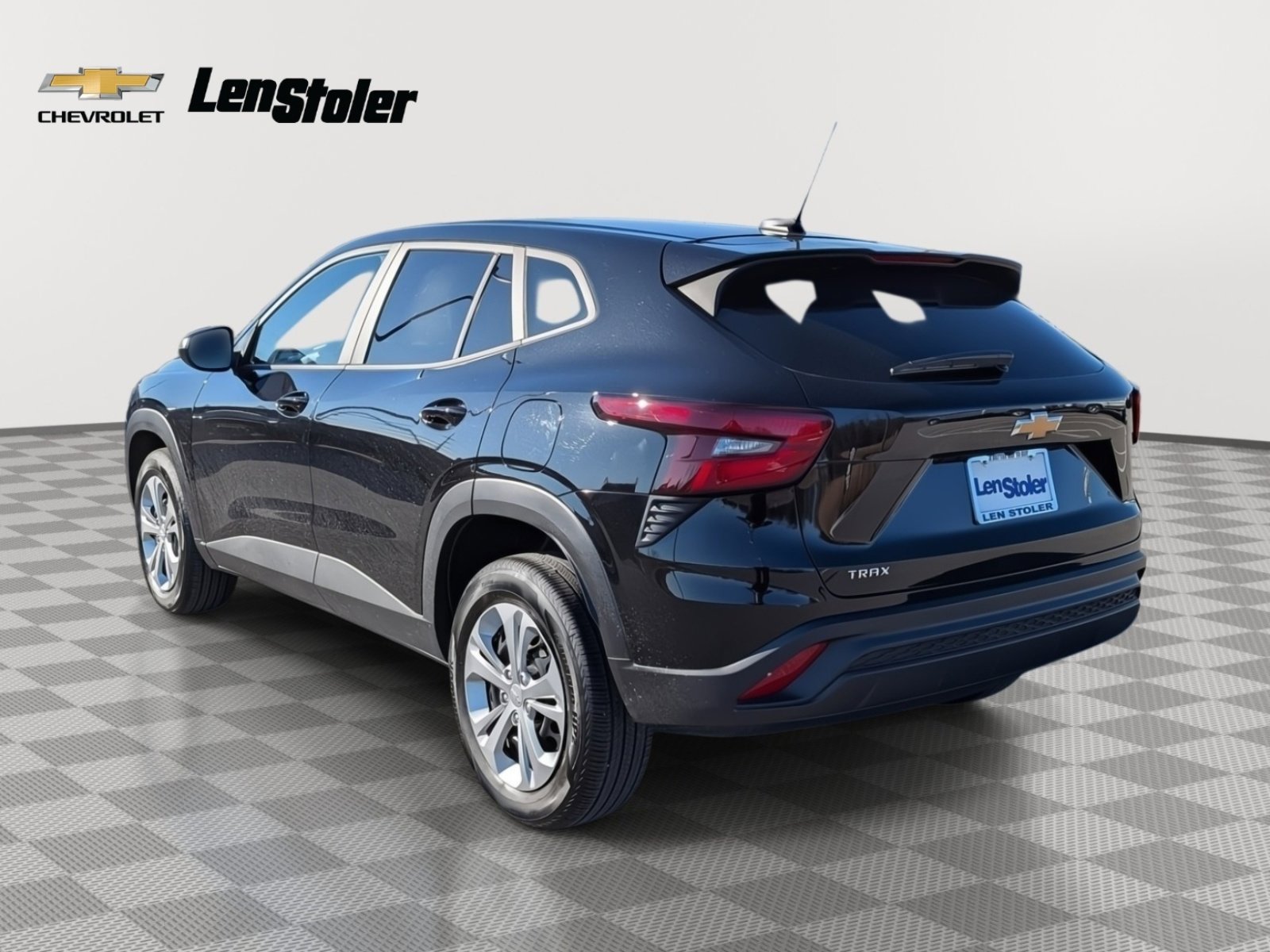 Used 2025 Chevrolet Trax LS image 3