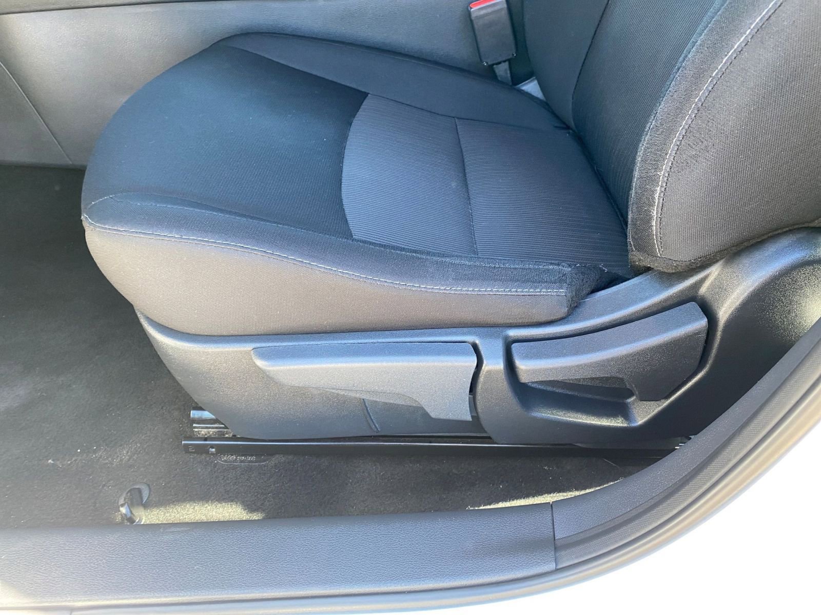 Used 2025 Nissan Sentra SV image 22