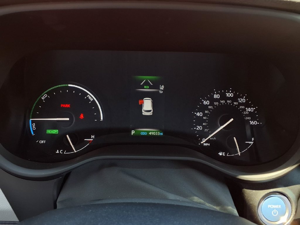 Certified 2024 Toyota Sienna XLE FWD image 17