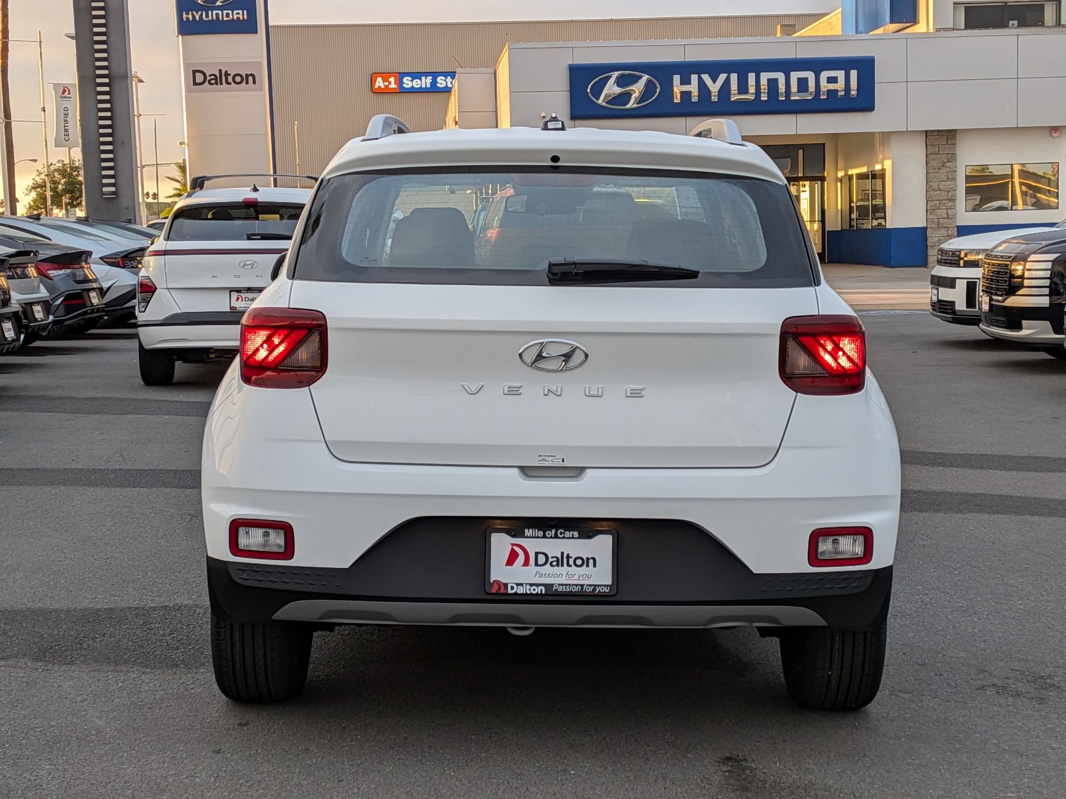 New 2026 Hyundai Venue SEL FWD image 3