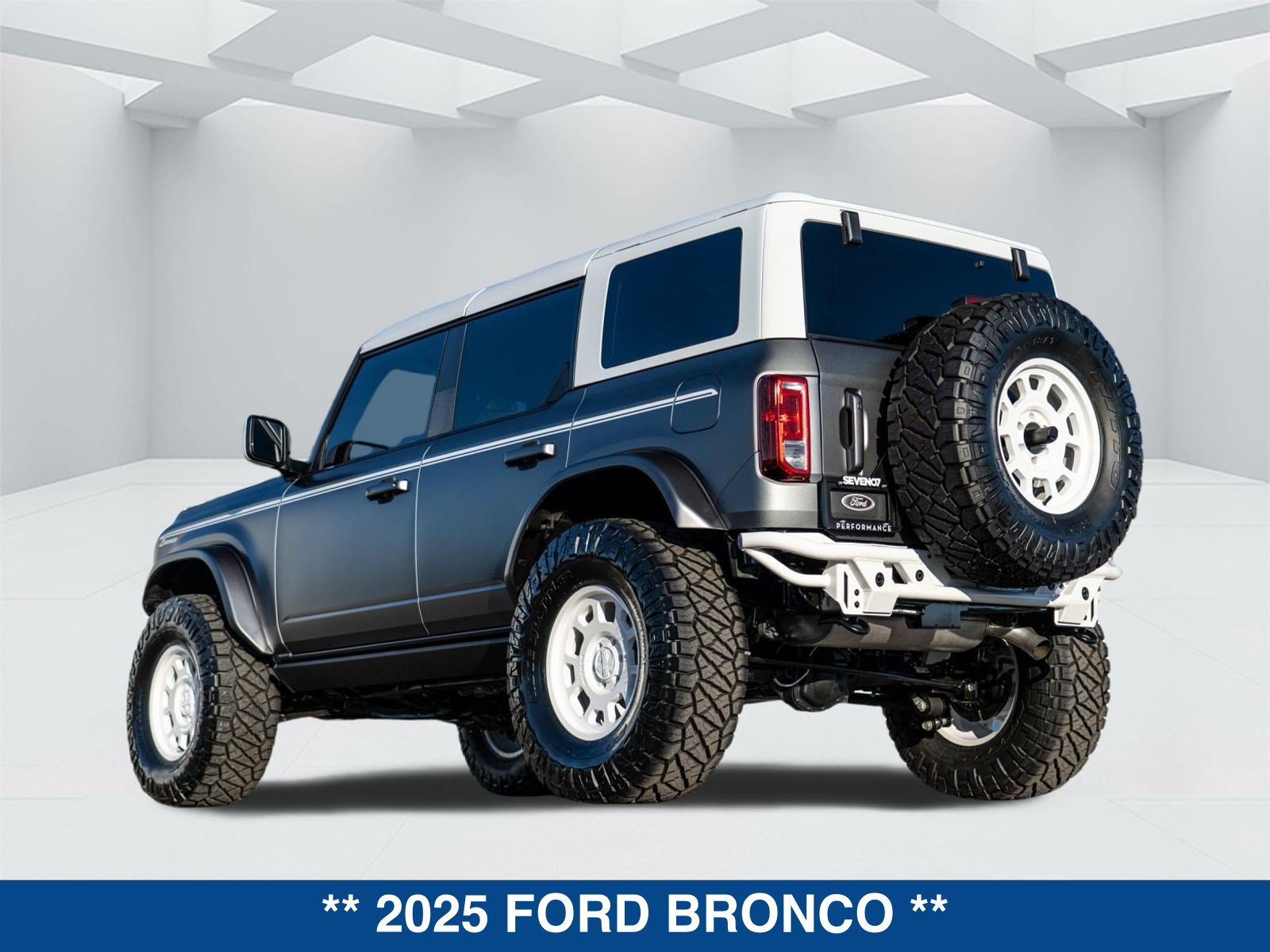 Used 2025 Ford Bronco Heritage Edition AWD/4WD image 6
