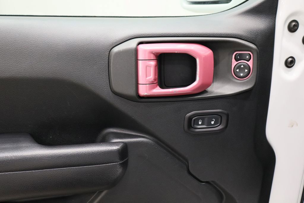 Used 2018 Jeep Wrangler Unlimited Sport S image 19