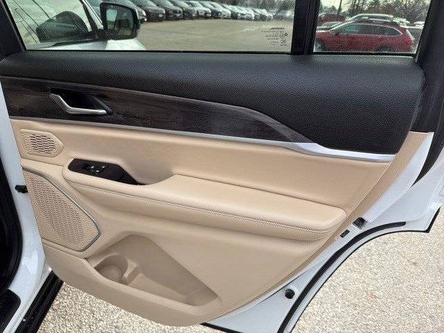 Used 2021 Jeep Grand Cherokee L Limited image 16