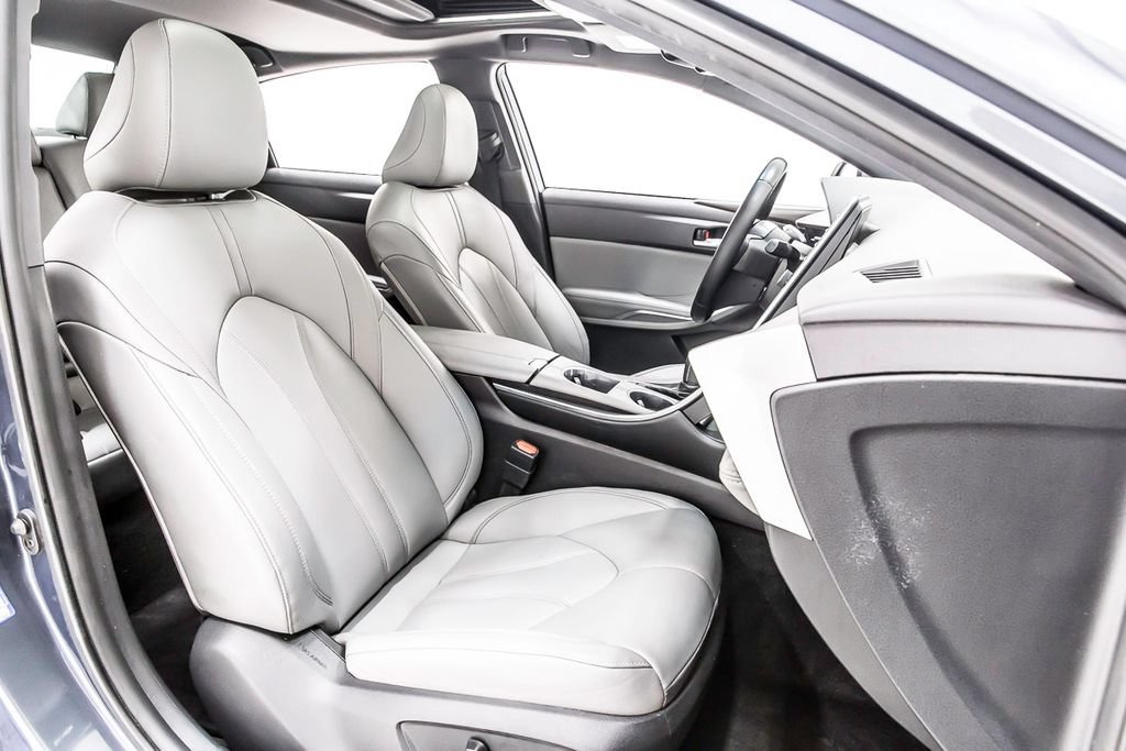 Used 2021 Toyota Avalon XLE w/ Moonroof Package FWD image 34