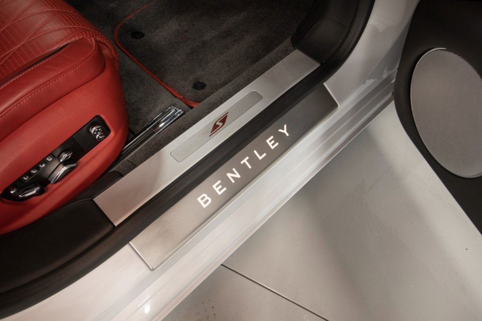 Used 2023 Bentley Flying Spur Flying Spur image 49