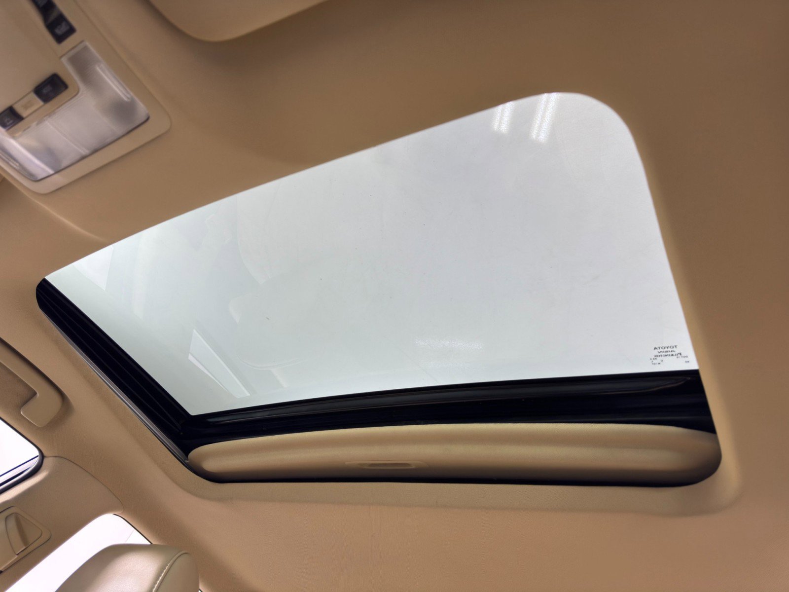 Used 2018 Toyota Avalon XLE Premium image 11