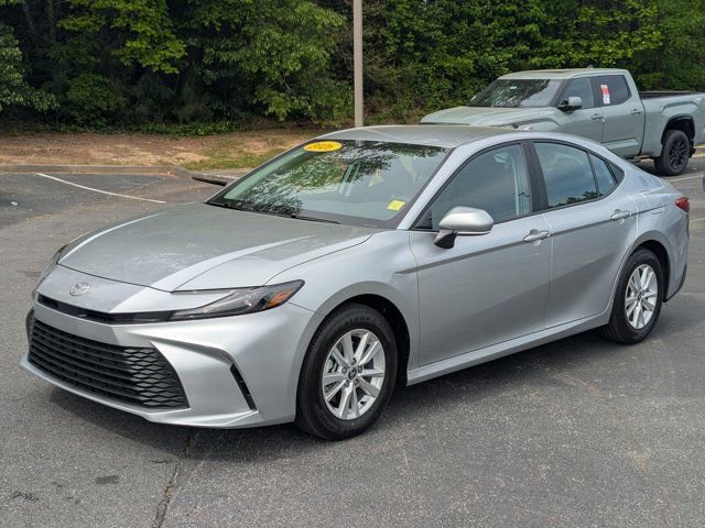 Used 2026 Toyota Camry LE FWD image 3