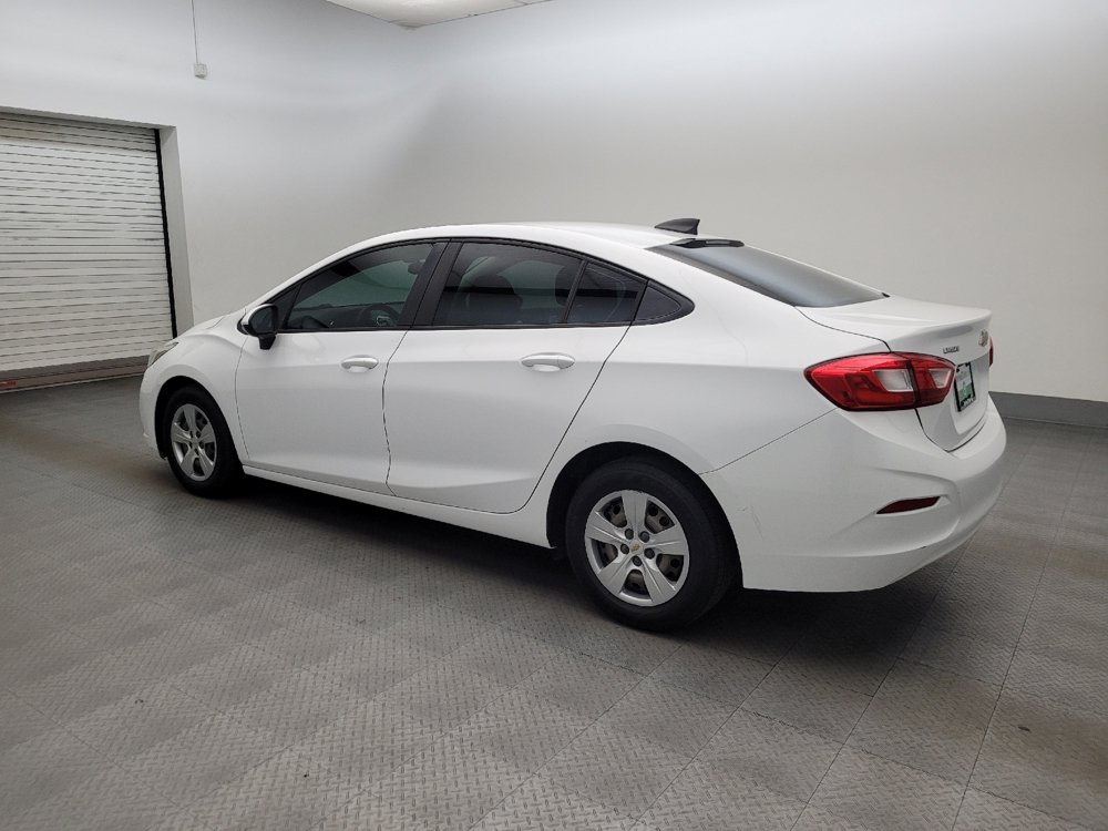 Used 2018 Chevrolet Cruze LS FWD image 3