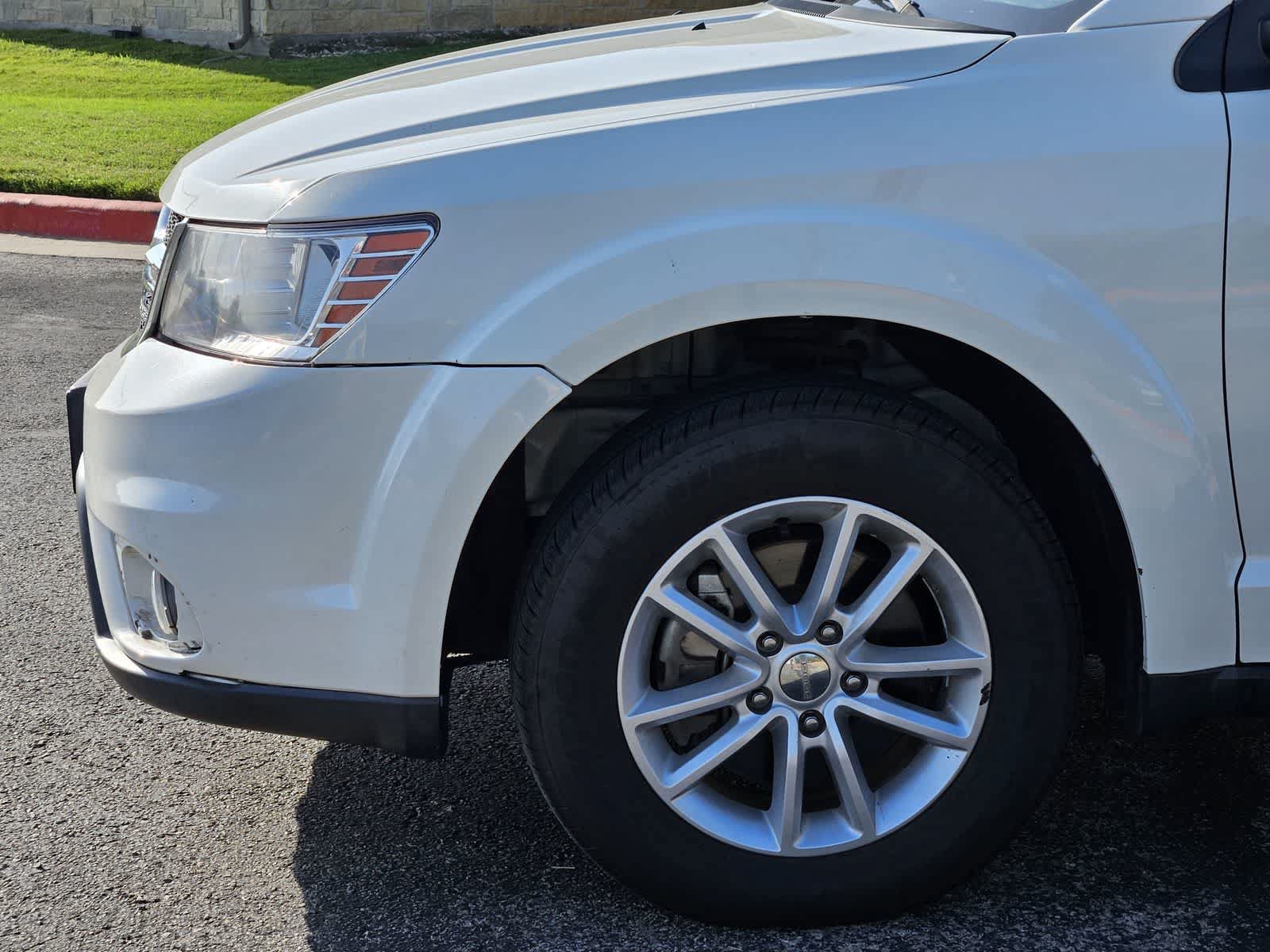 Used 2014 Dodge Journey SXT w/ Flexible Seating Group FWD image 8