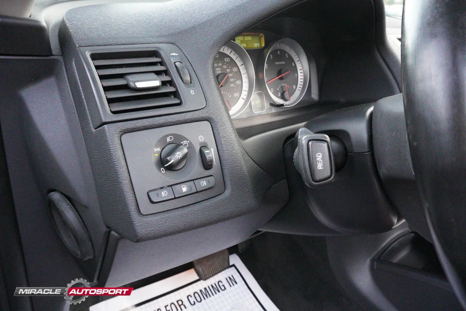 Used 2012 Volvo C70 T5 w/ Dynamic Trim Pkg image 33