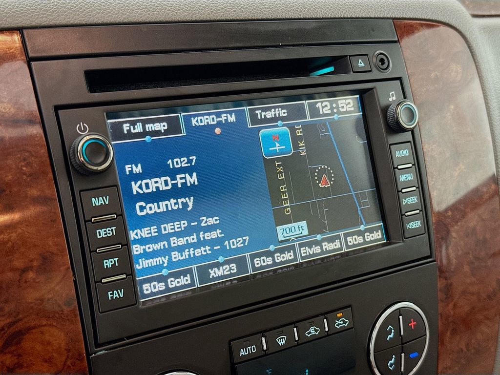 Used 2011 Chevrolet Avalanche LTZ image 15