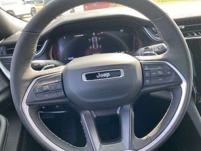 New 2025 Jeep Grand Cherokee Laredo X w/ Luxury Tech Group I image 15