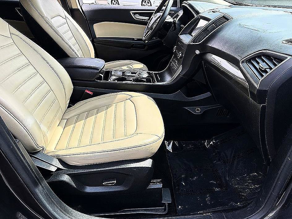 Used 2019 Ford Edge SEL w/ Equipment Group 201A FWD image 23
