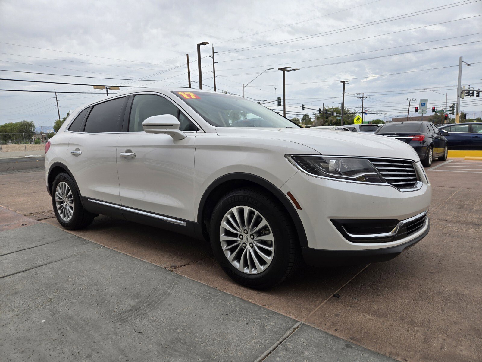 Used 2017 Lincoln MKX Select w/ Select Plus Package image 4