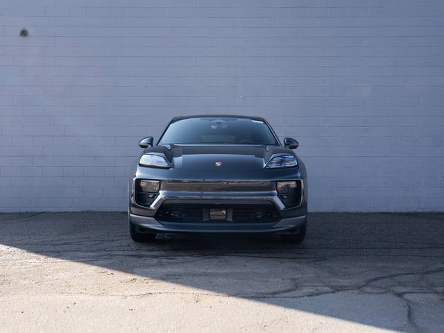 New 2026 Porsche Macan 4 Electric image 10