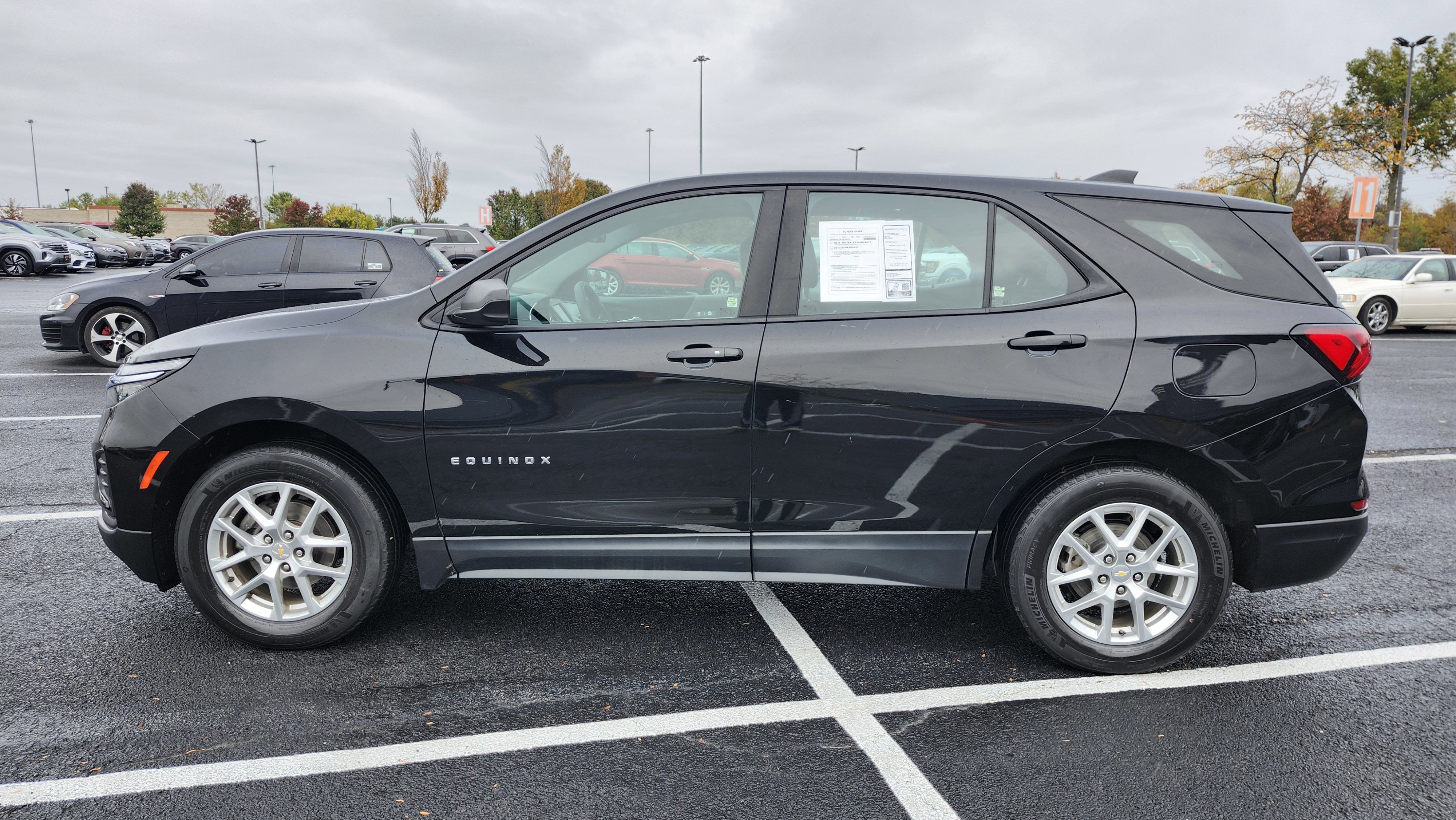Used 2022 Chevrolet Equinox LS image 8