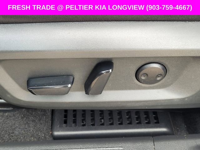 Used 2023 Nissan Rogue SV image 17